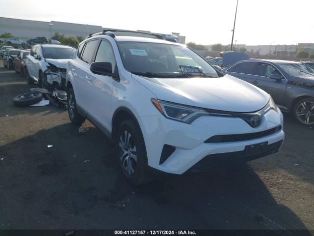 JTMZFREVXJJ196751 Toyota RAV4 LE