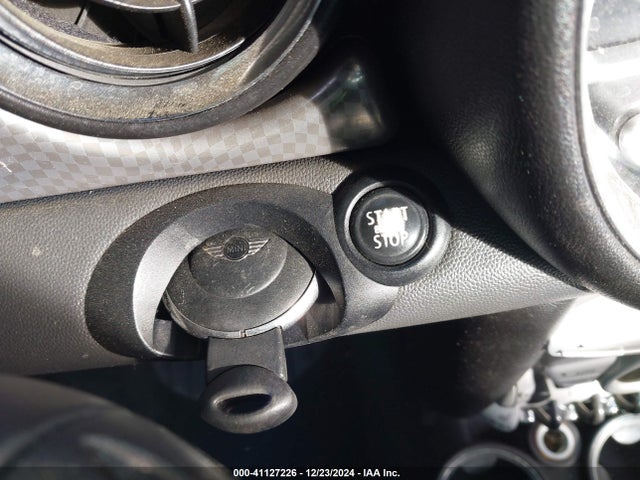 2008 MINI COOPER WMWMM335X8TP87044 Photo 10