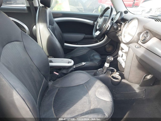 2008 MINI COOPER WMWMM335X8TP87044 Photo 4