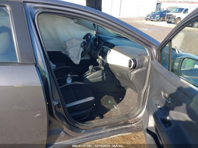 3N1CN8EV8ML894861 Nissan Versa Sv Xtronic Cvt