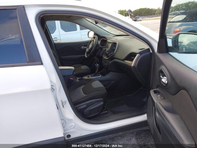 1C4PJLAB3GW258601 Jeep Cherokee Sport