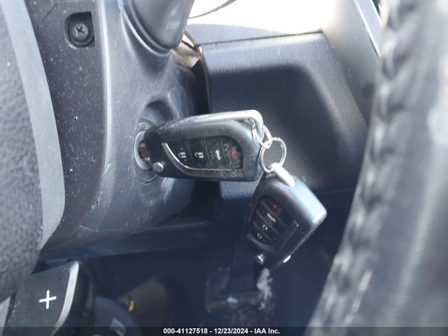 4T1B11HK2JU641688 Toyota CAMRY SE