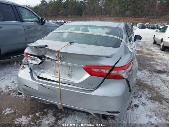 4T1B11HK2JU641688 Toyota CAMRY SE
