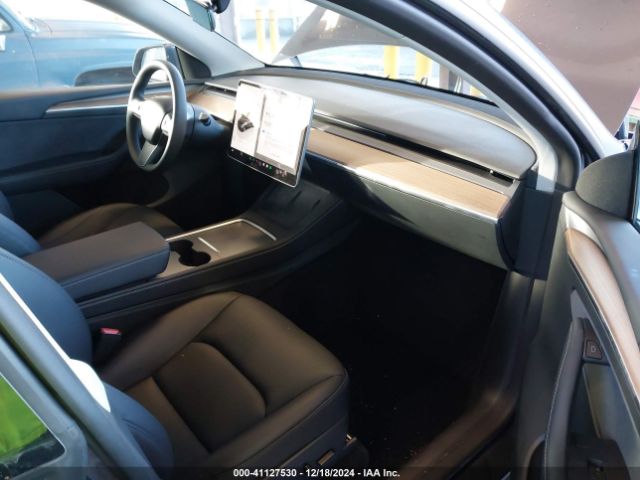 7SAYGDED0PF963061 Tesla Model Y Rwd