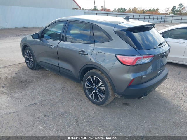 Ford ESCAPE SE 2022 1FMCU0G60NUB61956 Image 3
