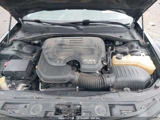 Chrysler 300C 2016 2C3CCAEG0GH342347 Image 10