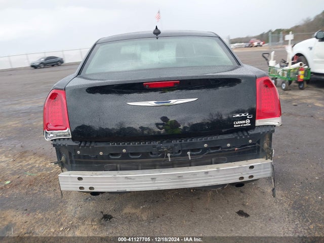 Chrysler 300C 2016 2C3CCAEG0GH342347 Image 17
