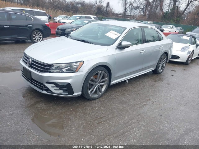 1VWAT7A39GC053654 Volkswagen Passat 1.8t R-line