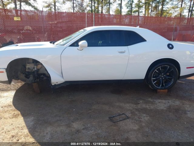 2C3CDZAG3JH199404 Dodge Challenger Sxt Plus
