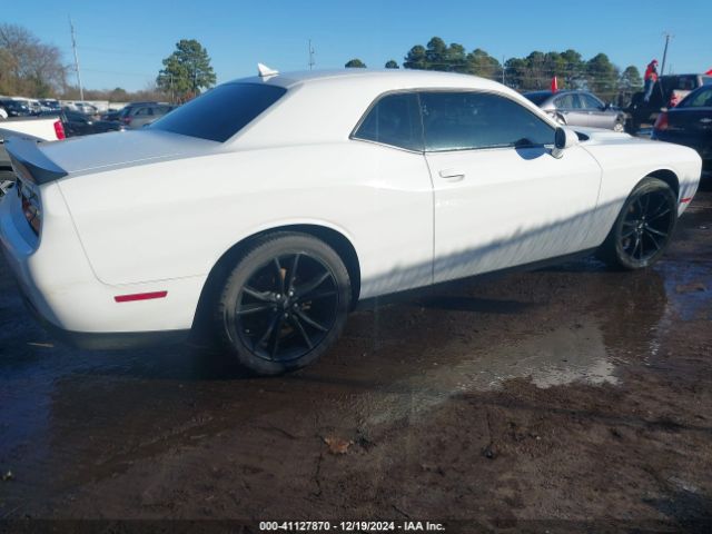 2C3CDZAG3JH199404 Dodge Challenger Sxt Plus