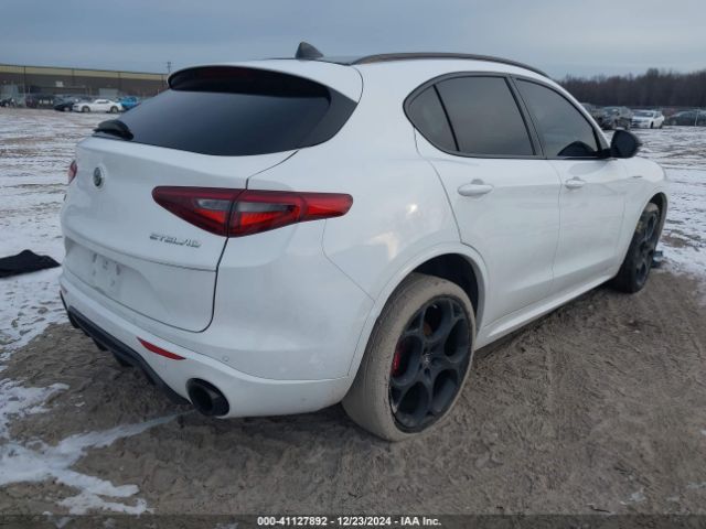 2022 ALFA ROMEO STELVIO ZASPAKBN9N7D30435 Photo 3