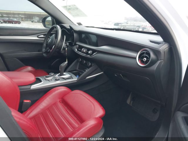 2022 ALFA ROMEO STELVIO ZASPAKBN9N7D30435 Photo 4