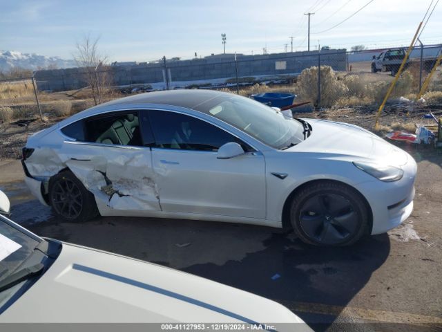 5YJ3E1EA9KF483711 Tesla MODEL 3