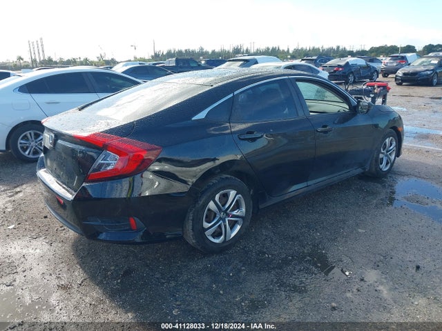 Honda Civic Lx 2018 2HGFC2F51JH582009 Image 4