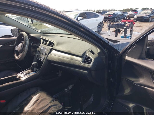 Honda Civic Lx 2018 2HGFC2F51JH582009 Image 5