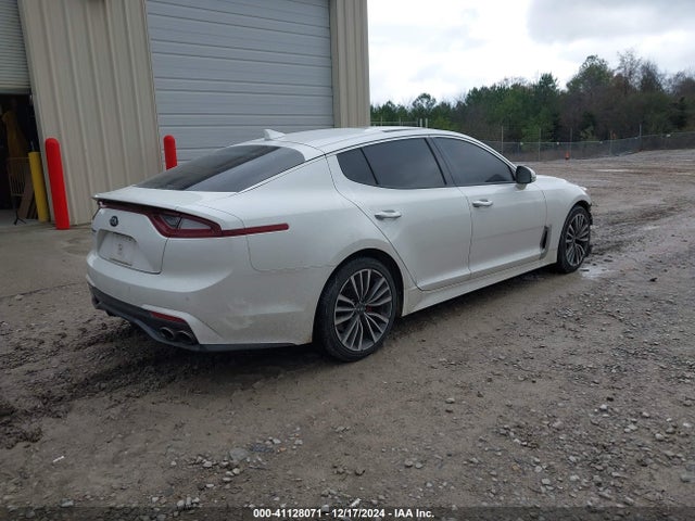 KIA Stinger Premium 2018 KNAE25LA2J6035359 Image 4