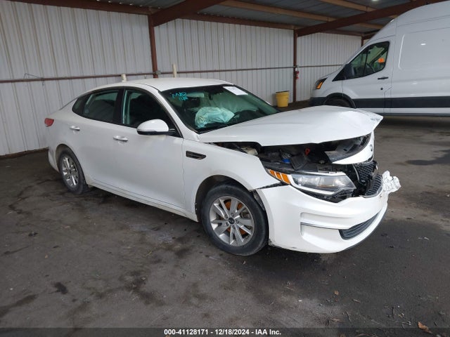 2016 KNAGT4L35G5105419 main image
