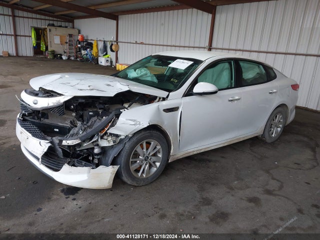 KIA Optima Lx 2016 KNAGT4L35G5105419 Image 2