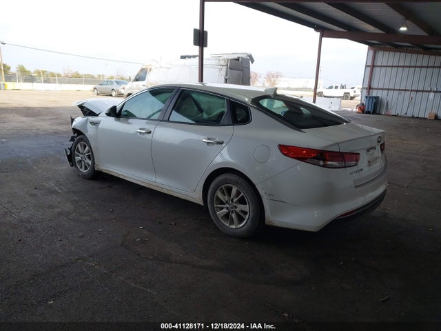 KIA Optima Lx 2016 KNAGT4L35G5105419 Image 3