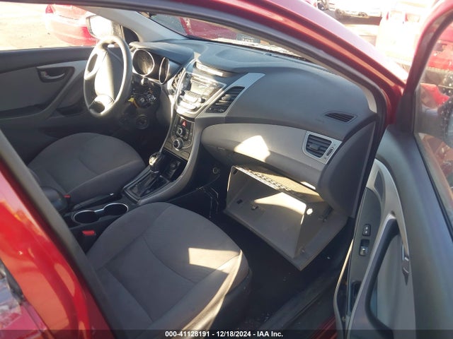 5NPDH4AE1GH668687 Hyundai ELANTRA SE