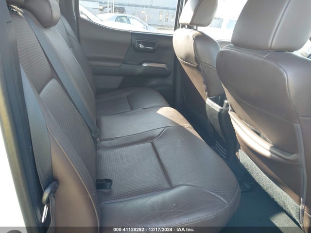3TMGZ5AN2GM016106 Toyota Tacoma Limited