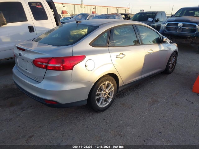 Ford FOCUS SE 2015 1FADP3F20FL206827 Image 4