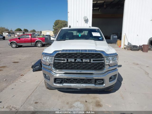 3C6UR5DL0RG113827 RAM 2500 Big Horn  4x4 6'4 Box