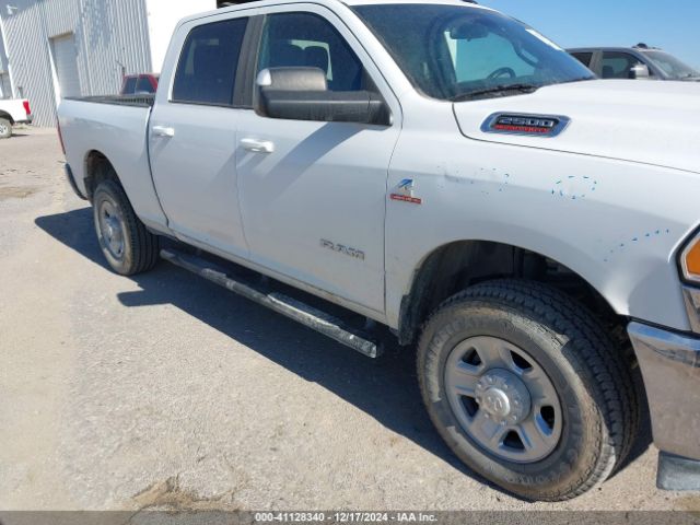 3C6UR5DL2MG579266 RAM 2500 Big Horn  4x4 6'4 Box
