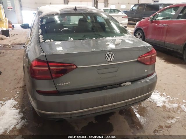 1VWBS7A33GC068965 Volkswagen Passat 1.8t Se