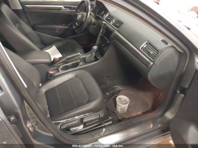 1VWBS7A33GC068965 Volkswagen Passat 1.8t Se