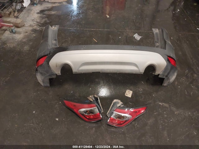 1FMCU9JD4HUA16208 Ford Escape Titanium