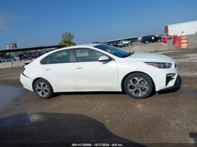 3KPF24ADXME286403 KIA Forte Lxs