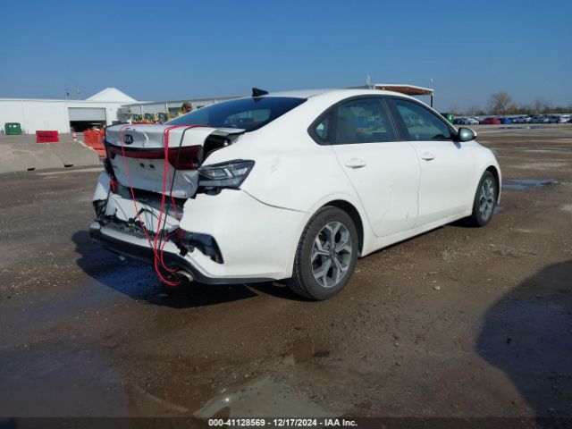 3KPF24ADXME286403 KIA Forte Lxs