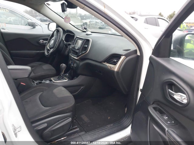 1C4PJMAB2EW264067 Jeep Cherokee Sport