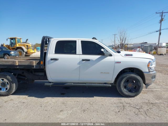 3C6UR5HJ3KG590475 RAM 2500 Tradesman  4x4 8' Box