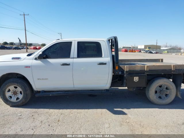 3C6UR5HJ3KG590475 RAM 2500 Tradesman  4x4 8' Box