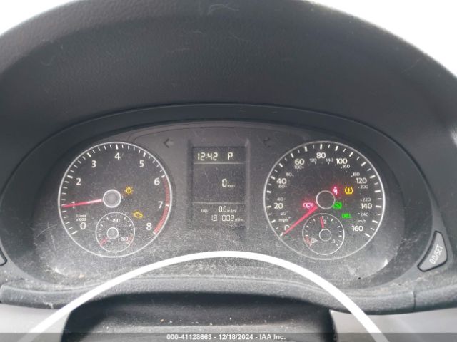 1VWAT7A32FC002219 Volkswagen Passat 1.8t S