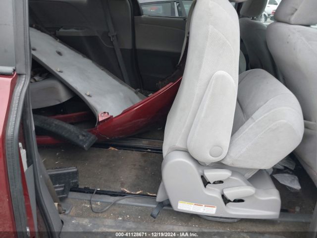 5TDKK3DC5FS622916 Toyota Sienna Le 8 Passenger