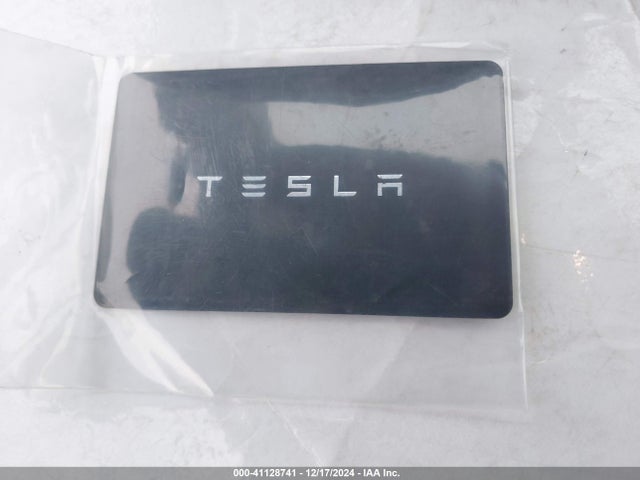 2021 TESLA MODEL Y 5YJYGDEE2MF095744 Photo 10