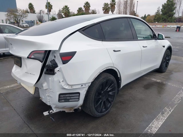 2021 TESLA MODEL Y 5YJYGDEE2MF095744 Photo 3