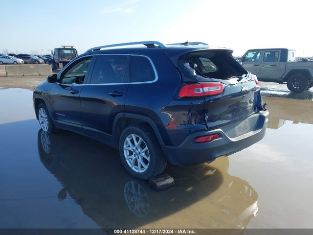 1C4PJLCB0GW167878 Jeep Cherokee Latitude