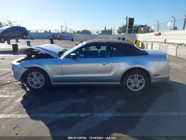 1ZVBP8EM0E5293324 Ford Mustang V6
