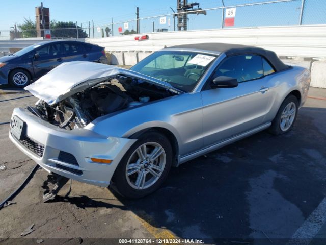 1ZVBP8EM0E5293324 Ford Mustang V6