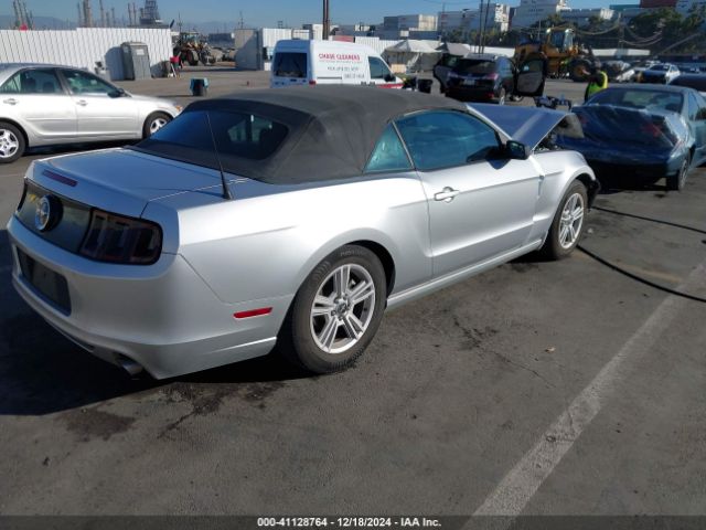 1ZVBP8EM0E5293324 Ford Mustang V6