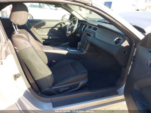 1ZVBP8EM0E5293324 Ford Mustang V6