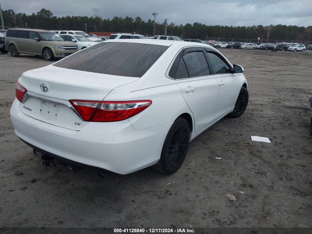 Toyota CAMRY LE 2016 4T4BF1FK5GR578539 Image 4