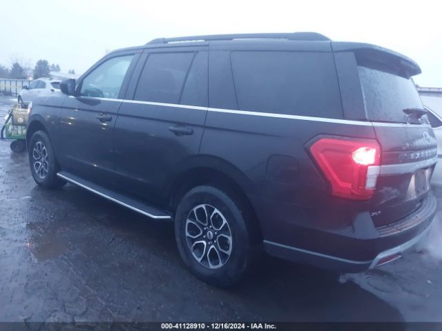 1FMJU1JT9NEA66740 Ford Expedition Xlt