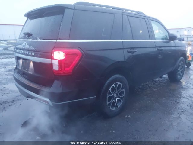 1FMJU1JT9NEA66740 Ford Expedition Xlt