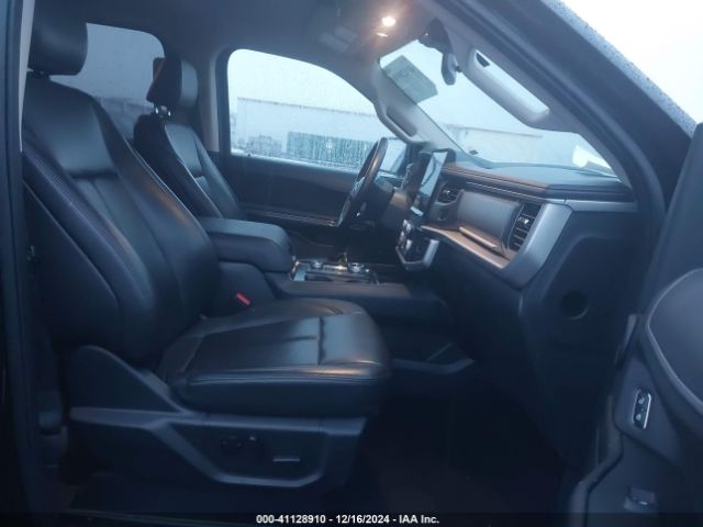 1FMJU1JT9NEA66740 Ford Expedition Xlt