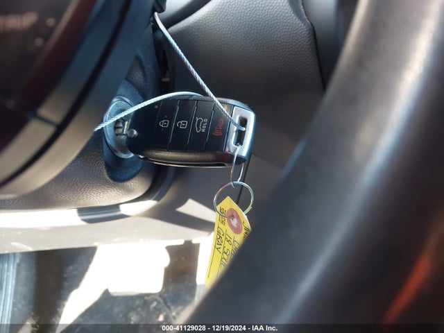 KIA SOUL + 2018 KNDJP3A57J7513413 Image 11